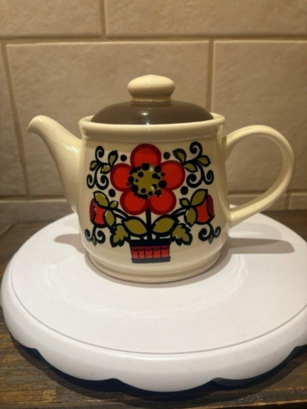 Retro Vintage Sadler Teapot Seventies Red Flowers In Planter Pot 1970s